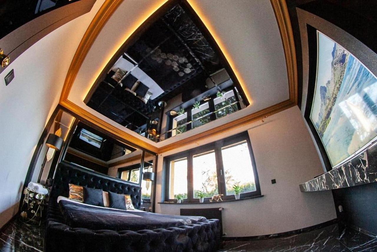 Black Night Willa Pulkowa Apartment Варшава Екстериор снимка